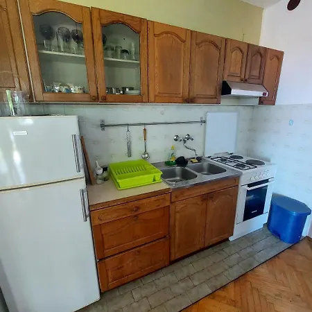 Apartment Black *