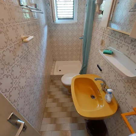 Apartment Black Primosten