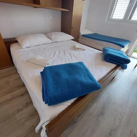 Black Apartment Primosten